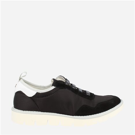 Sneaker P05M Slip On Negro 
